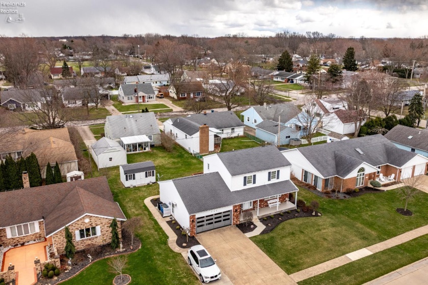 735 Grant Street, Port Clinton, 43452, 4 Bedrooms Bedrooms, ,4 BathroomsBathrooms,Residential,For Sale,Grant,20260806