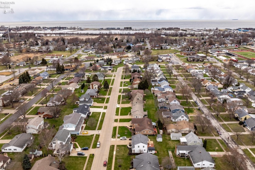 735 Grant Street, Port Clinton, 43452, 4 Bedrooms Bedrooms, ,4 BathroomsBathrooms,Residential,For Sale,Grant,20260806