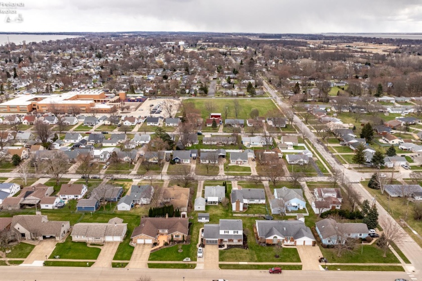 735 Grant Street, Port Clinton, 43452, 4 Bedrooms Bedrooms, ,4 BathroomsBathrooms,Residential,For Sale,Grant,20260806