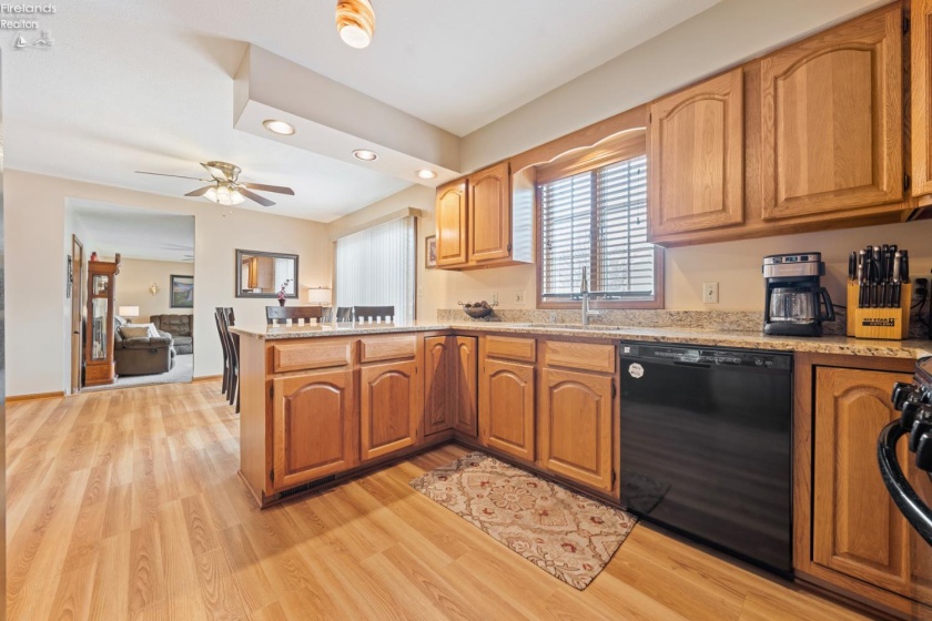 735 Grant Street, Port Clinton, 43452, 4 Bedrooms Bedrooms, ,4 BathroomsBathrooms,Residential,For Sale,Grant,20260806