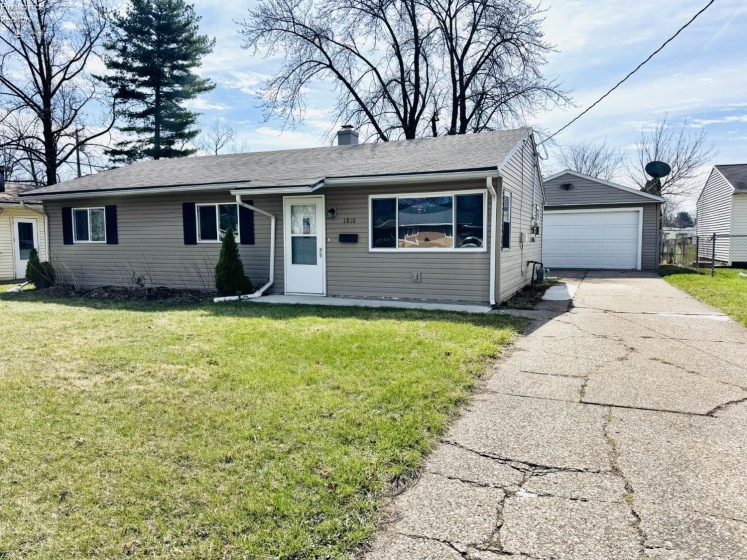 1810 Knupke Street, Sandusky, 44870, 3 Bedrooms Bedrooms, ,1 BathroomBathrooms,Residential,For Sale,Knupke,20260873