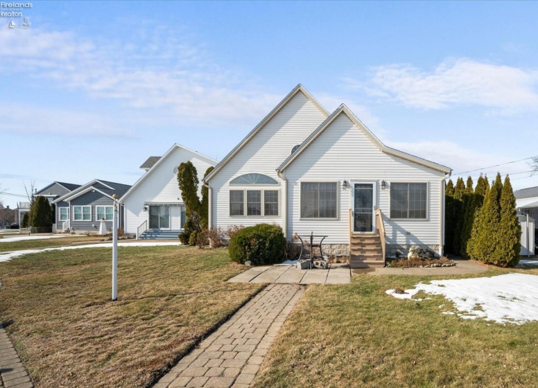 1551 Anchor Avenue, Port Clinton, 43452, 3 Bedrooms Bedrooms, ,3 BathroomsBathrooms,Residential,For Sale,Anchor,20260429