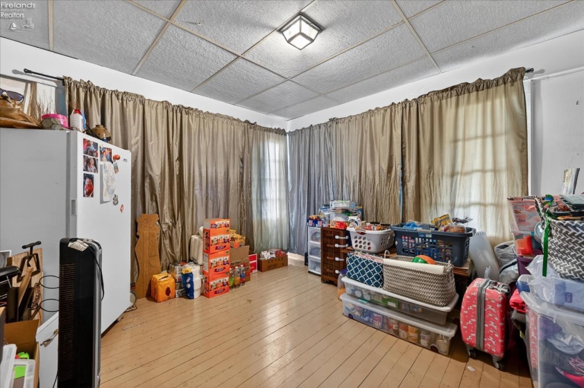 960 Shore Boulevard, Put-In-Bay, 43456, 4 Bedrooms Bedrooms, ,2 BathroomsBathrooms,Residential,For Sale,Shore,20260880