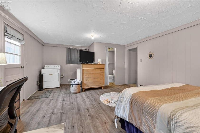 960 Shore Boulevard, Put-In-Bay, 43456, 4 Bedrooms Bedrooms, ,2 BathroomsBathrooms,Residential,For Sale,Shore,20260880