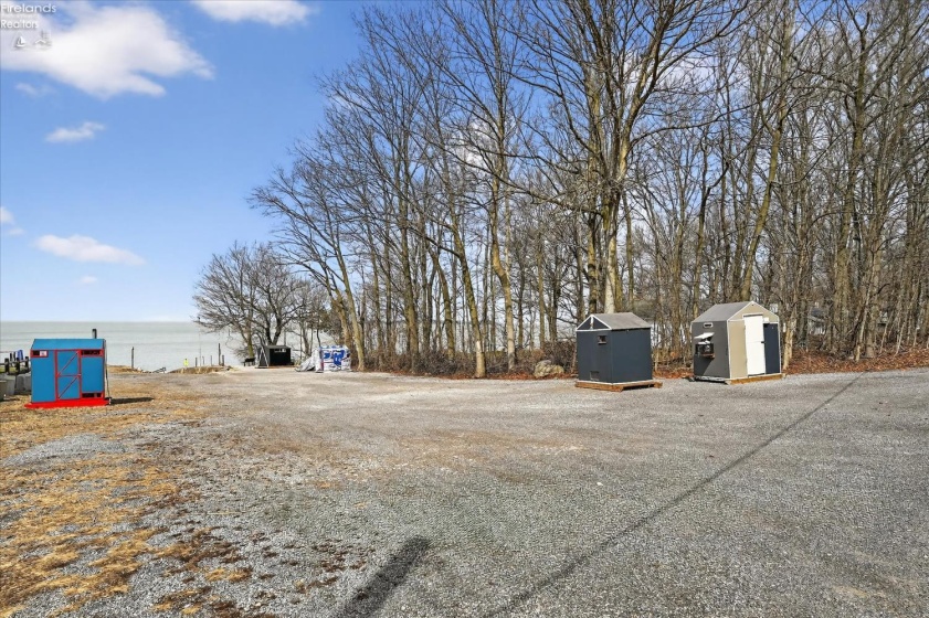 960 Shore Boulevard, Put-In-Bay, 43456, 4 Bedrooms Bedrooms, ,2 BathroomsBathrooms,Residential,For Sale,Shore,20260880