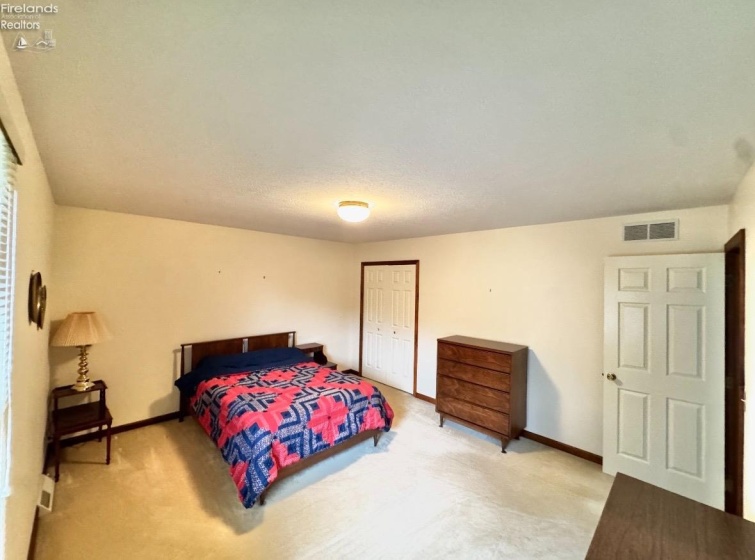 328 Windsor, Huron, 44839, 3 Bedrooms Bedrooms, ,3 BathroomsBathrooms,Residential For Lease,For Lease,Windsor,20260887