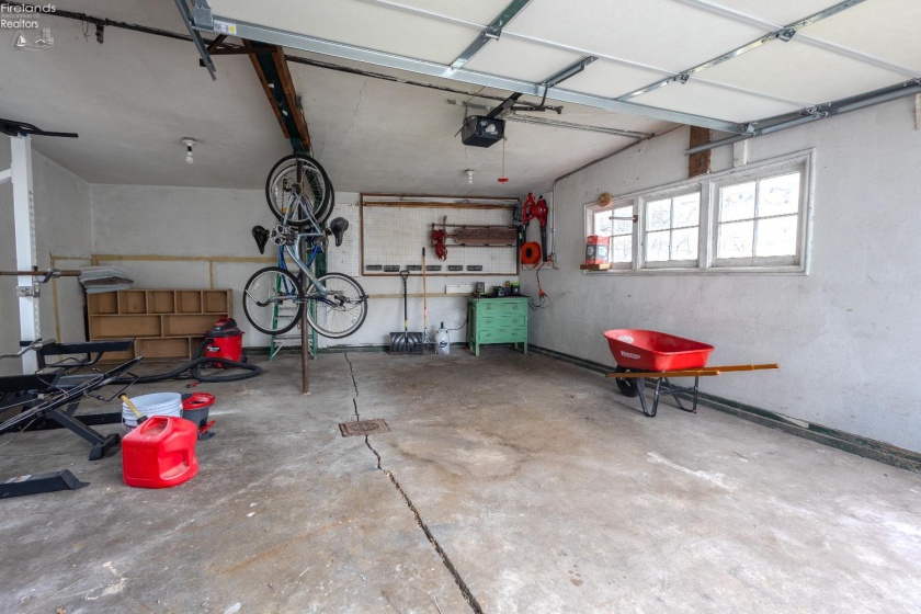 1311 Columbus Avenue, Sandusky, 44870, 4 Bedrooms Bedrooms, ,3 BathroomsBathrooms,Residential,For Sale,Columbus,20260707