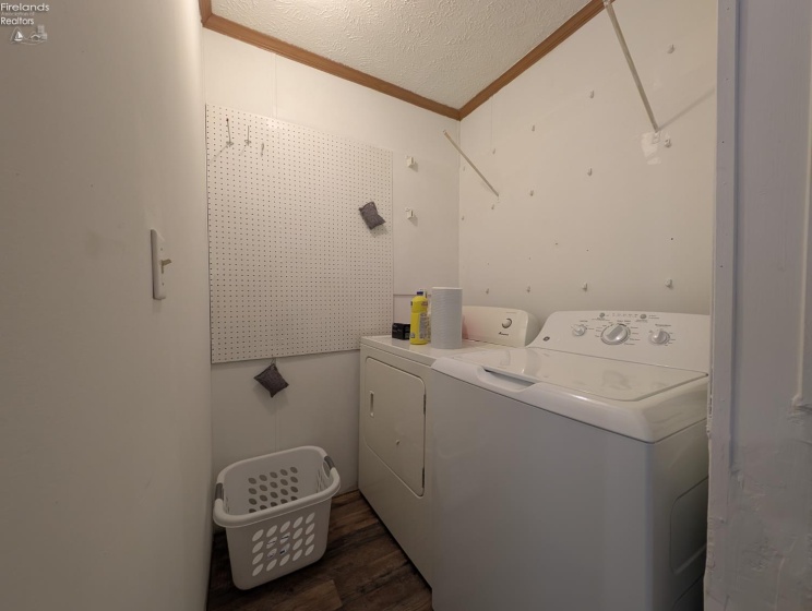 2614 Tiffin Avenue, Sandusky, 44870, 2 Bedrooms Bedrooms, ,2 BathroomsBathrooms,Residential,For Sale,Tiffin,20260845