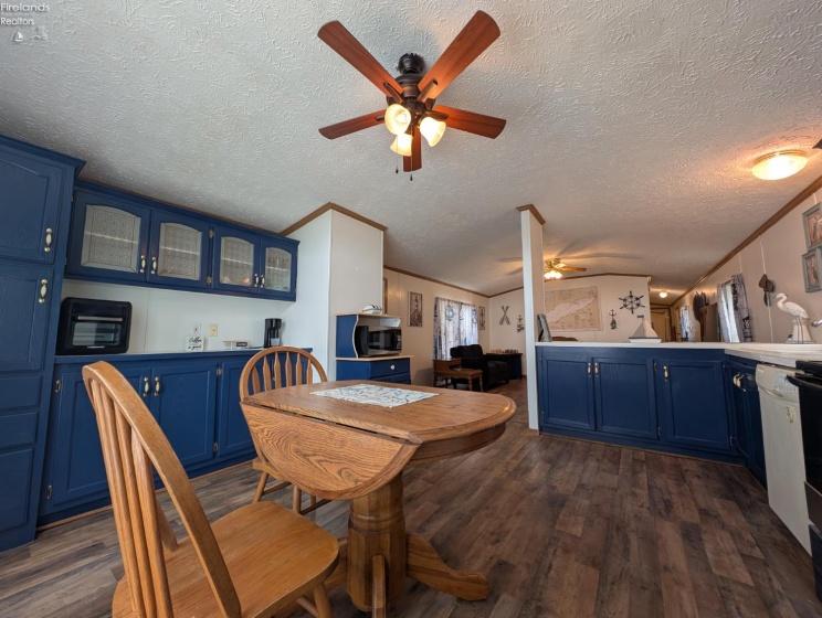 2614 Tiffin Avenue, Sandusky, 44870, 2 Bedrooms Bedrooms, ,2 BathroomsBathrooms,Residential,For Sale,Tiffin,20260845