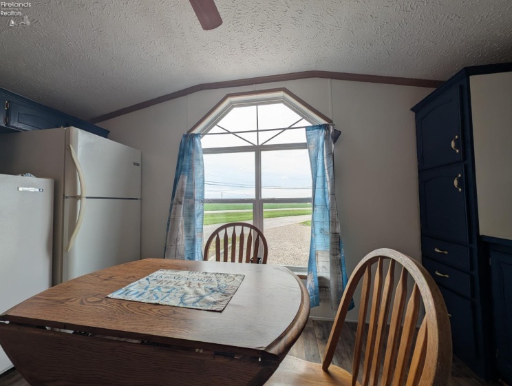 2614 Tiffin Avenue, Sandusky, 44870, 2 Bedrooms Bedrooms, ,2 BathroomsBathrooms,Residential,For Sale,Tiffin,20260845