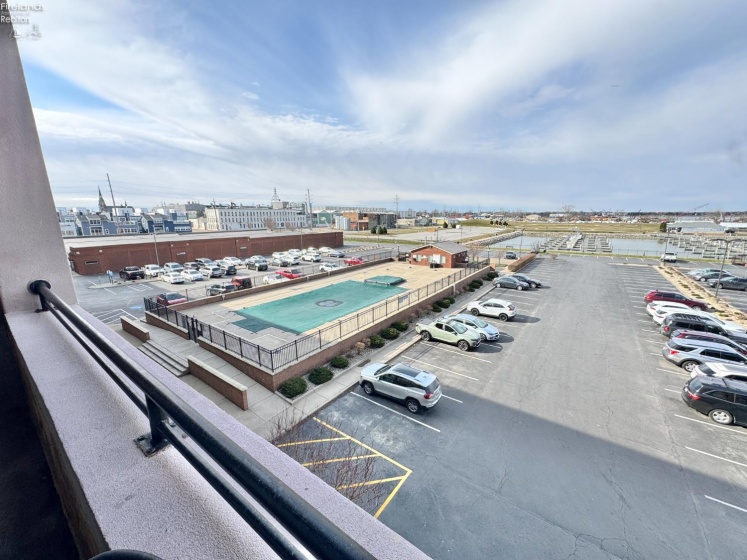 401 Shoreline, Sandusky, 44870, 2 Bedrooms Bedrooms, ,2 BathroomsBathrooms,Residential,For Sale,Shoreline,20260906