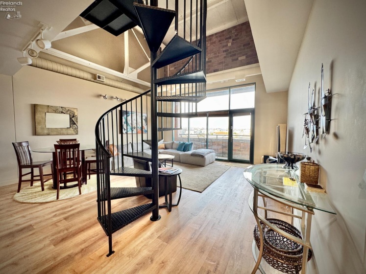 401 Shoreline, Sandusky, 44870, 2 Bedrooms Bedrooms, ,2 BathroomsBathrooms,Residential,For Sale,Shoreline,20260906