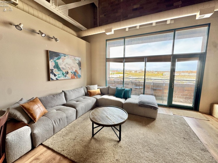 401 Shoreline, Sandusky, 44870, 2 Bedrooms Bedrooms, ,2 BathroomsBathrooms,Residential,For Sale,Shoreline,20260906