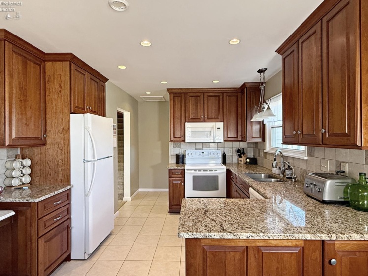 20 Lelar Street, Tiffin, 44883, 4 Bedrooms Bedrooms, ,2 BathroomsBathrooms,Residential,For Sale,Lelar,20260645