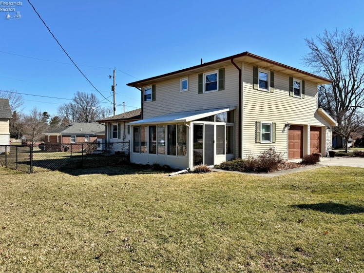 20 Lelar Street, Tiffin, 44883, 4 Bedrooms Bedrooms, ,2 BathroomsBathrooms,Residential,For Sale,Lelar,20260645