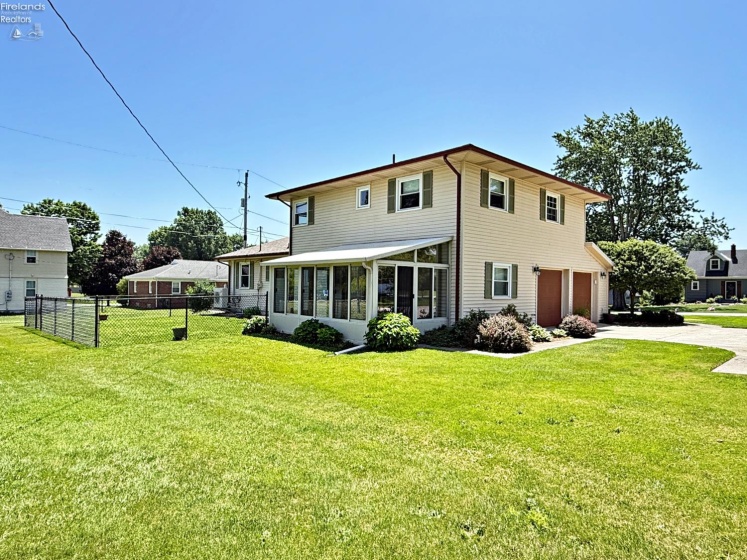 20 Lelar Street, Tiffin, 44883, 4 Bedrooms Bedrooms, ,2 BathroomsBathrooms,Residential,For Sale,Lelar,20260645