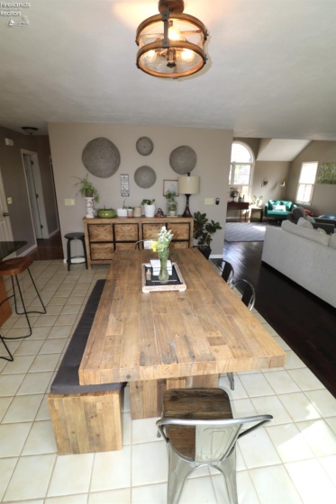 2205 Quail Hollow Circle, Sandusky, 44870, 4 Bedrooms Bedrooms, ,5 BathroomsBathrooms,Residential,For Sale,Quail Hollow,20260819