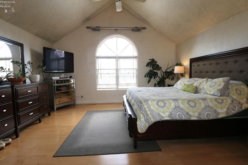 2205 Quail Hollow Circle, Sandusky, 44870, 4 Bedrooms Bedrooms, ,5 BathroomsBathrooms,Residential,For Sale,Quail Hollow,20260819