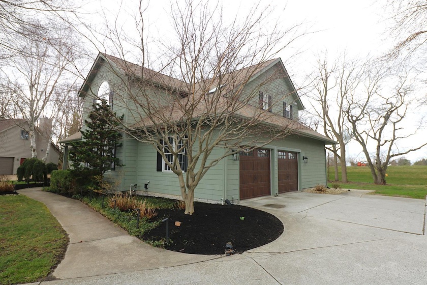 2205 Quail Hollow Circle, Sandusky, 44870, 4 Bedrooms Bedrooms, ,5 BathroomsBathrooms,Residential,For Sale,Quail Hollow,20260819