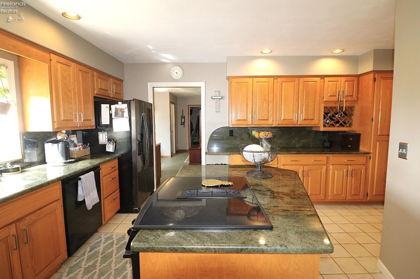 2205 Quail Hollow Circle, Sandusky, 44870, 4 Bedrooms Bedrooms, ,5 BathroomsBathrooms,Residential,For Sale,Quail Hollow,20260819