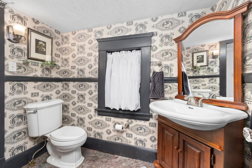 1169 W. 6th St, Lorain, 44052, 5 Bedrooms Bedrooms, ,2 BathroomsBathrooms,Residential,For Sale,W. 6th St,20260903