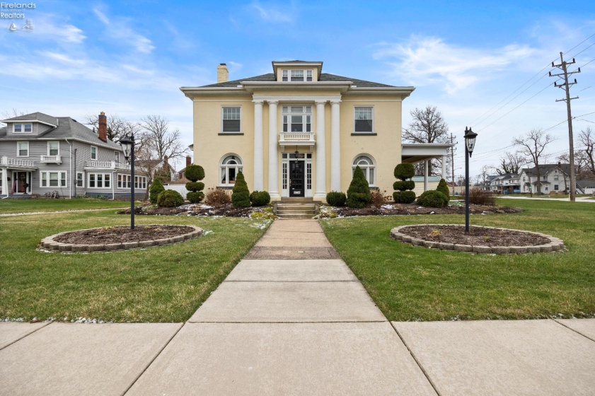 1169 W. 6th St, Lorain, 44052, 5 Bedrooms Bedrooms, ,2 BathroomsBathrooms,Residential,For Sale,W. 6th St,20260903