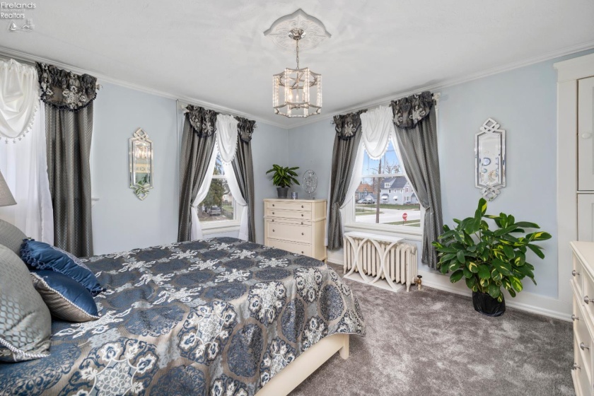 1169 W. 6th St, Lorain, 44052, 5 Bedrooms Bedrooms, ,2 BathroomsBathrooms,Residential,For Sale,W. 6th St,20260903