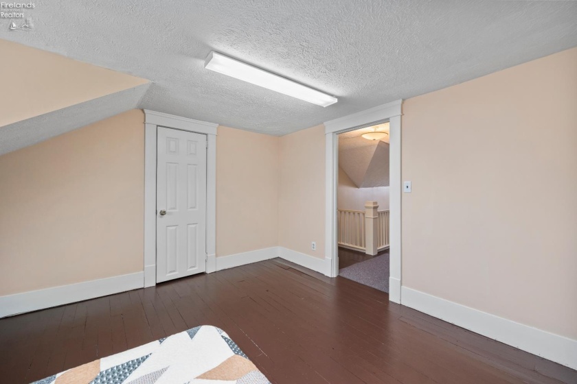 1169 W. 6th St, Lorain, 44052, 5 Bedrooms Bedrooms, ,2 BathroomsBathrooms,Residential,For Sale,W. 6th St,20260903