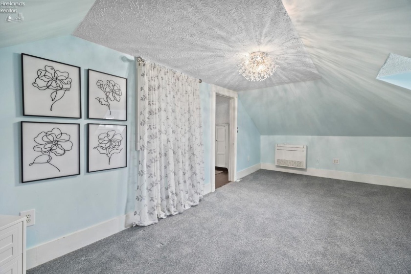 1169 W. 6th St, Lorain, 44052, 5 Bedrooms Bedrooms, ,2 BathroomsBathrooms,Residential,For Sale,W. 6th St,20260903