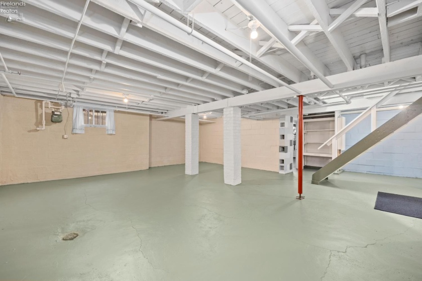 1169 W. 6th St, Lorain, 44052, 5 Bedrooms Bedrooms, ,2 BathroomsBathrooms,Residential,For Sale,W. 6th St,20260903