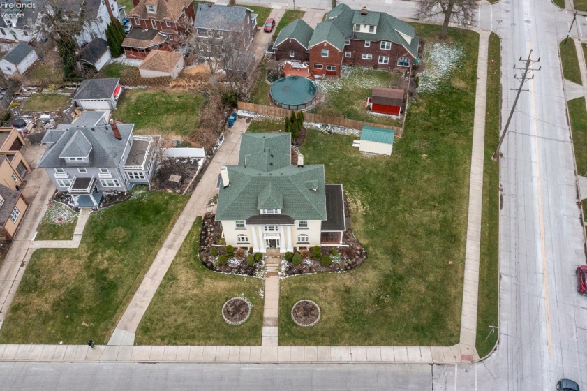 1169 W. 6th St, Lorain, 44052, 5 Bedrooms Bedrooms, ,2 BathroomsBathrooms,Residential,For Sale,W. 6th St,20260903