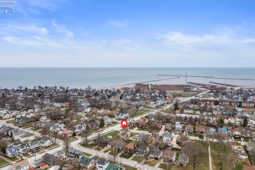 1169 W. 6th St, Lorain, 44052, 5 Bedrooms Bedrooms, ,2 BathroomsBathrooms,Residential,For Sale,W. 6th St,20260903