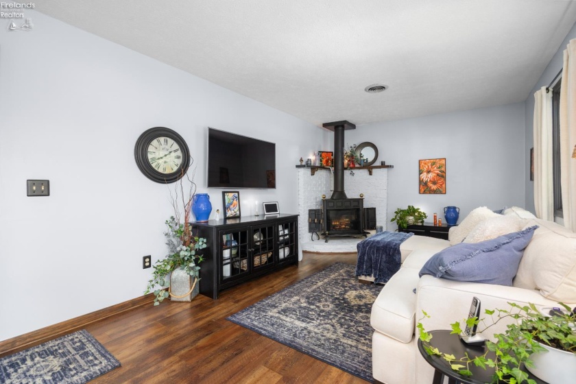 2630 Robinhood Dr., Lorain, 44053, 4 Bedrooms Bedrooms, ,2 BathroomsBathrooms,Residential,For Sale,Robinhood Dr.,20260904