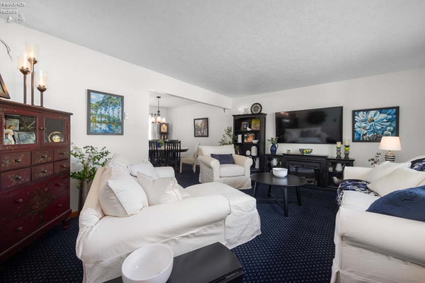 2630 Robinhood Dr., Lorain, 44053, 4 Bedrooms Bedrooms, ,2 BathroomsBathrooms,Residential,For Sale,Robinhood Dr.,20260904