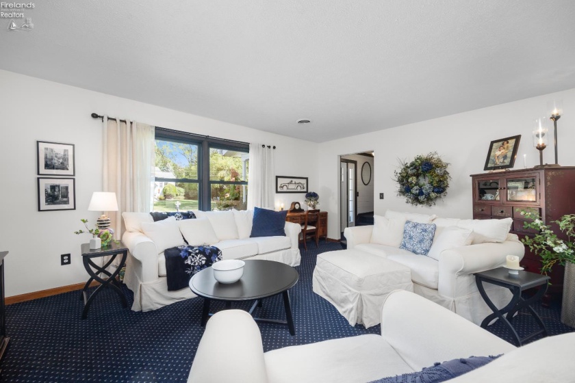 2630 Robinhood Dr., Lorain, 44053, 4 Bedrooms Bedrooms, ,2 BathroomsBathrooms,Residential,For Sale,Robinhood Dr.,20260904