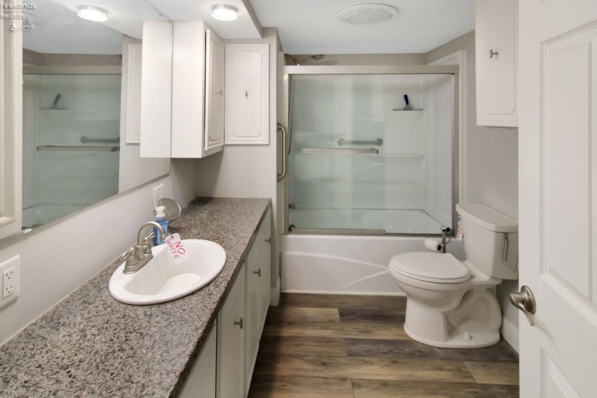 3500 Willow Beach Road, Port Clinton, 43452, 2 Bedrooms Bedrooms, ,2 BathroomsBathrooms,Residential,For Sale,Willow Beach,20260721