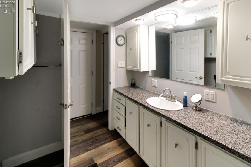 3500 Willow Beach Road, Port Clinton, 43452, 2 Bedrooms Bedrooms, ,2 BathroomsBathrooms,Residential,For Sale,Willow Beach,20260721