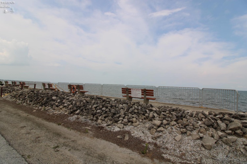 3500 Willow Beach Road, Port Clinton, 43452, 2 Bedrooms Bedrooms, ,2 BathroomsBathrooms,Residential,For Sale,Willow Beach,20260721