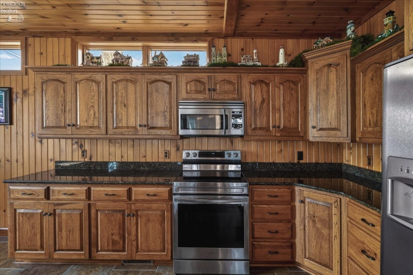 5854 Woodland Drive, Port Clinton, 43452, 3 Bedrooms Bedrooms, ,2 BathroomsBathrooms,Residential,For Sale,Woodland,20260863