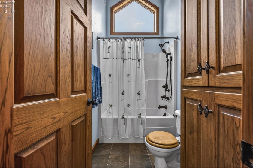 5854 Woodland Drive, Port Clinton, 43452, 3 Bedrooms Bedrooms, ,2 BathroomsBathrooms,Residential,For Sale,Woodland,20260863