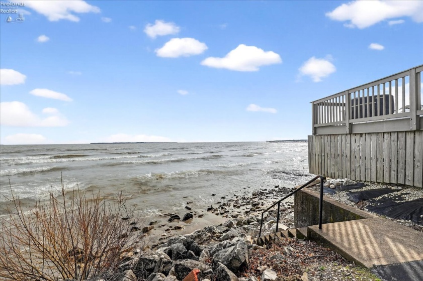 5854 Woodland Drive, Port Clinton, 43452, 3 Bedrooms Bedrooms, ,2 BathroomsBathrooms,Residential,For Sale,Woodland,20260863