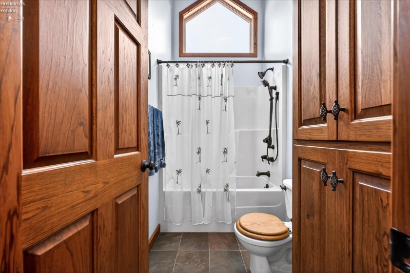 5854 Woodland Drive, Port Clinton, 43452, 3 Bedrooms Bedrooms, ,2 BathroomsBathrooms,Residential,For Sale,Woodland,20260863