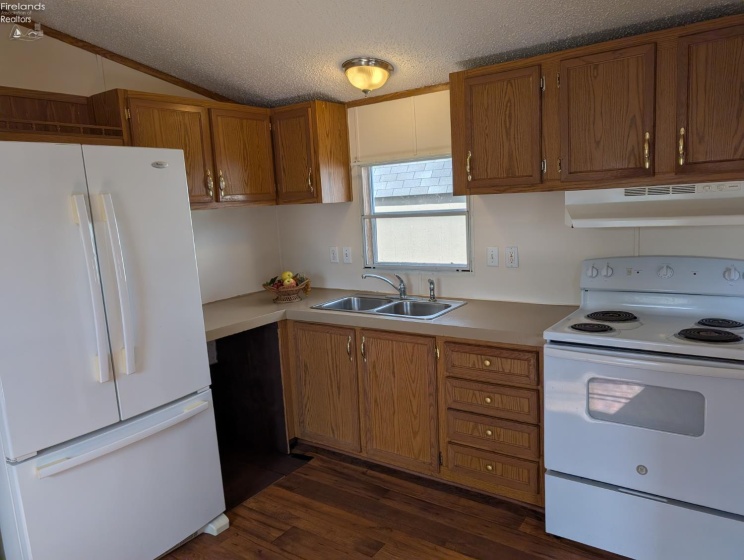 220 Maple Lane, Green Springs, 44836, 3 Bedrooms Bedrooms, ,2 BathroomsBathrooms,Residential,For Sale,Maple Lane,20260812