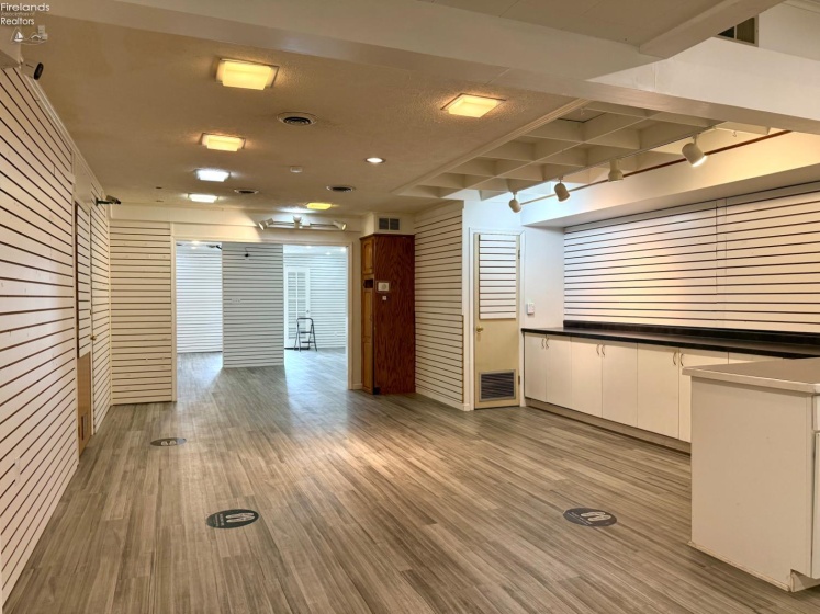 607 Main Street, Huron, 44839, ,Commercial For Lease,For Lease,Main,20260897