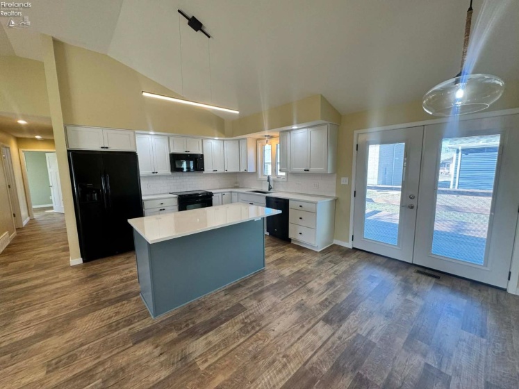 111 Tuscarawas Trail, Sandusky, 44870, 2 Bedrooms Bedrooms, ,1 BathroomBathrooms,Residential,For Sale,Tuscarawas,20260921