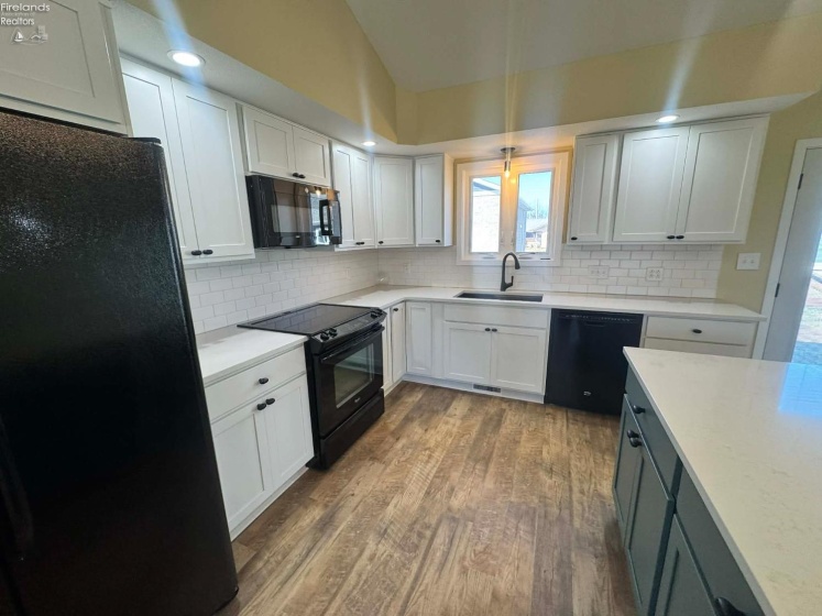 111 Tuscarawas Trail, Sandusky, 44870, 2 Bedrooms Bedrooms, ,1 BathroomBathrooms,Residential,For Sale,Tuscarawas,20260921