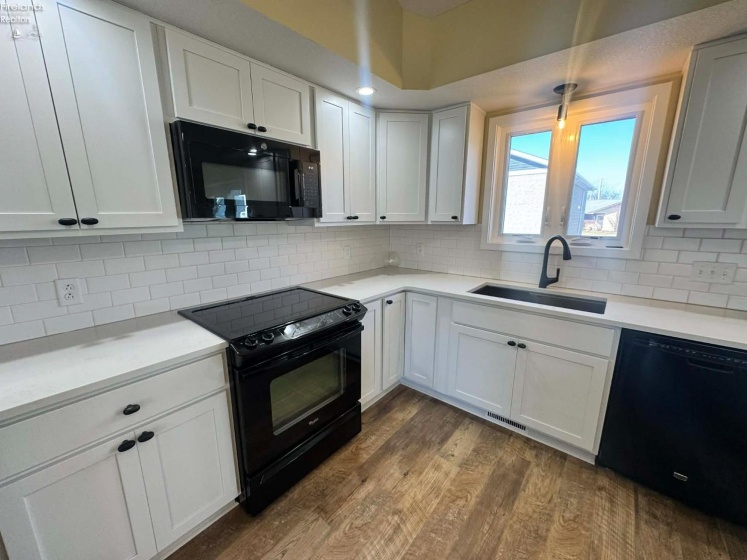 111 Tuscarawas Trail, Sandusky, 44870, 2 Bedrooms Bedrooms, ,1 BathroomBathrooms,Residential,For Sale,Tuscarawas,20260921