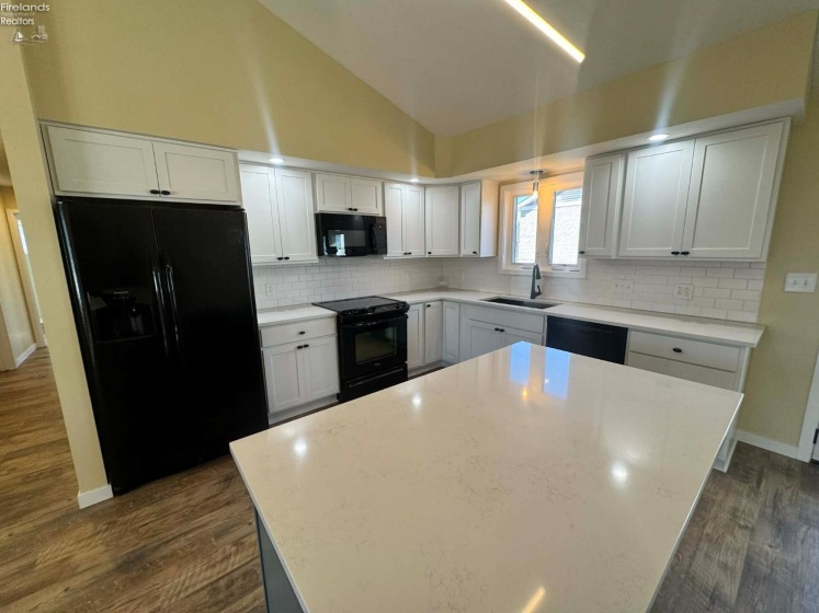 111 Tuscarawas Trail, Sandusky, 44870, 2 Bedrooms Bedrooms, ,1 BathroomBathrooms,Residential,For Sale,Tuscarawas,20260921