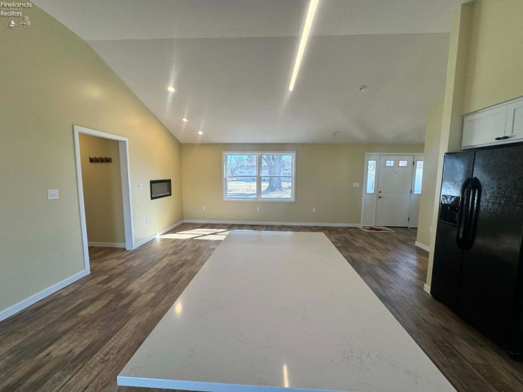 111 Tuscarawas Trail, Sandusky, 44870, 2 Bedrooms Bedrooms, ,1 BathroomBathrooms,Residential,For Sale,Tuscarawas,20260921