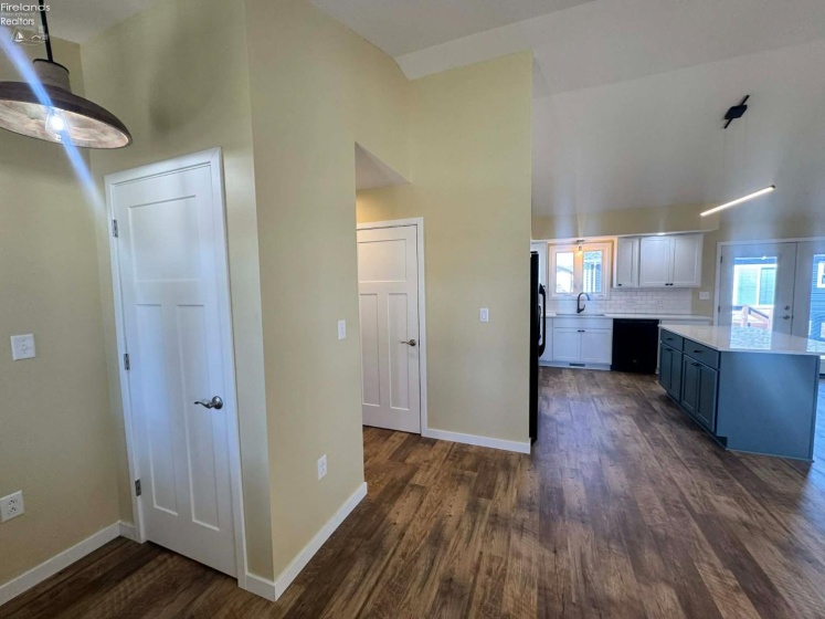 111 Tuscarawas Trail, Sandusky, 44870, 2 Bedrooms Bedrooms, ,1 BathroomBathrooms,Residential,For Sale,Tuscarawas,20260921